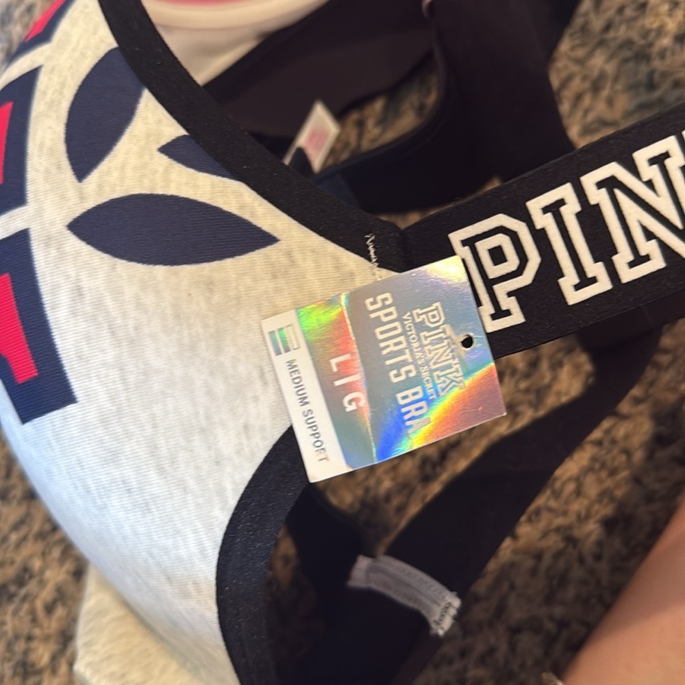 PINK sports bra - Picture 3 of 4